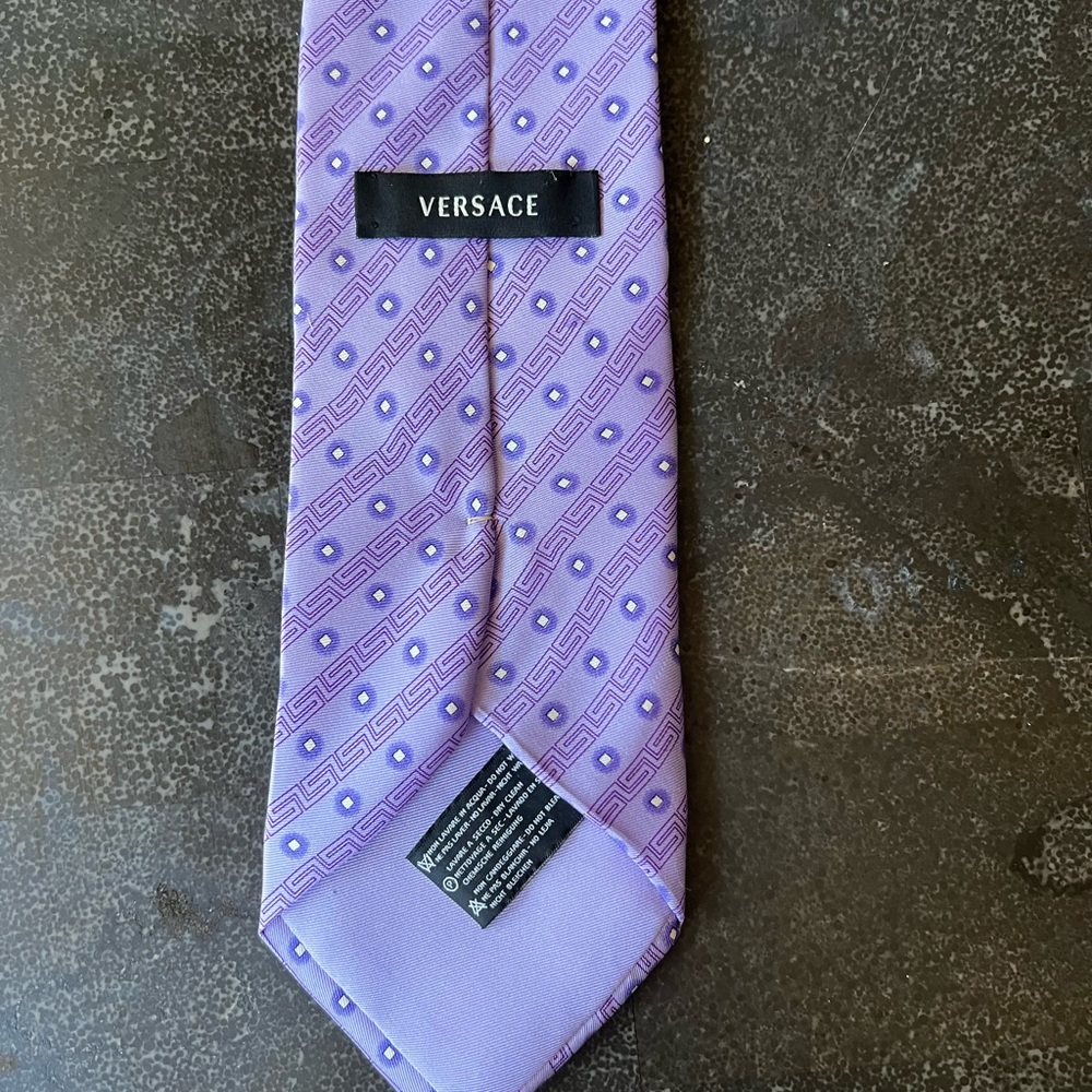 Versace tie - Picture 4 of 4